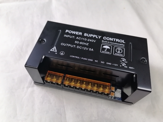 100 V a 240 V AC Entrada 12 V DC Saída Controle da fonte de alimentação